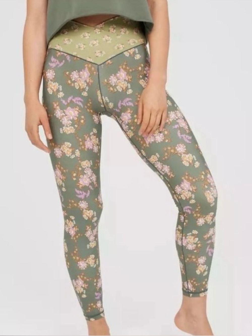 AERIE 🌸 Real Me Floral Crossover Legging